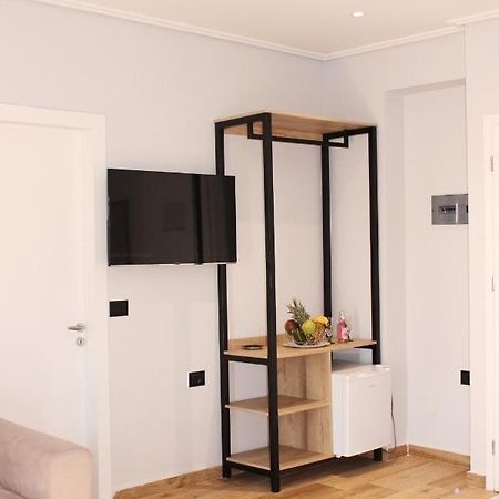 Bebi Hotel And Apartments Sarandë Eksteriør billede