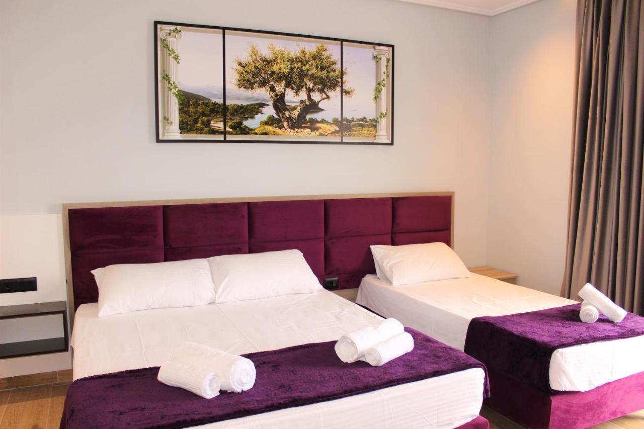 Bebi Hotel And Apartments Sarandë Eksteriør billede