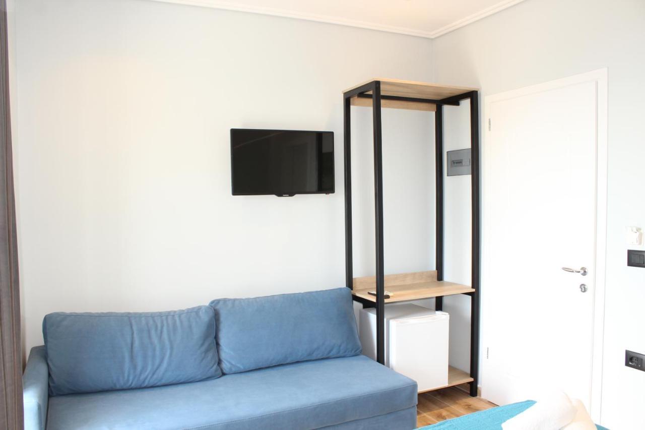 Bebi Hotel And Apartments Sarandë Eksteriør billede