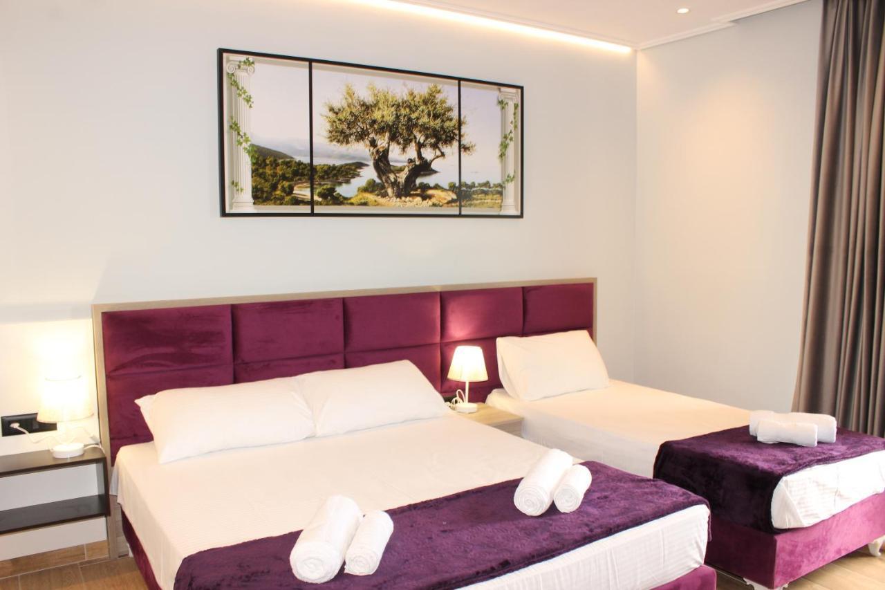 Bebi Hotel And Apartments Sarandë Eksteriør billede