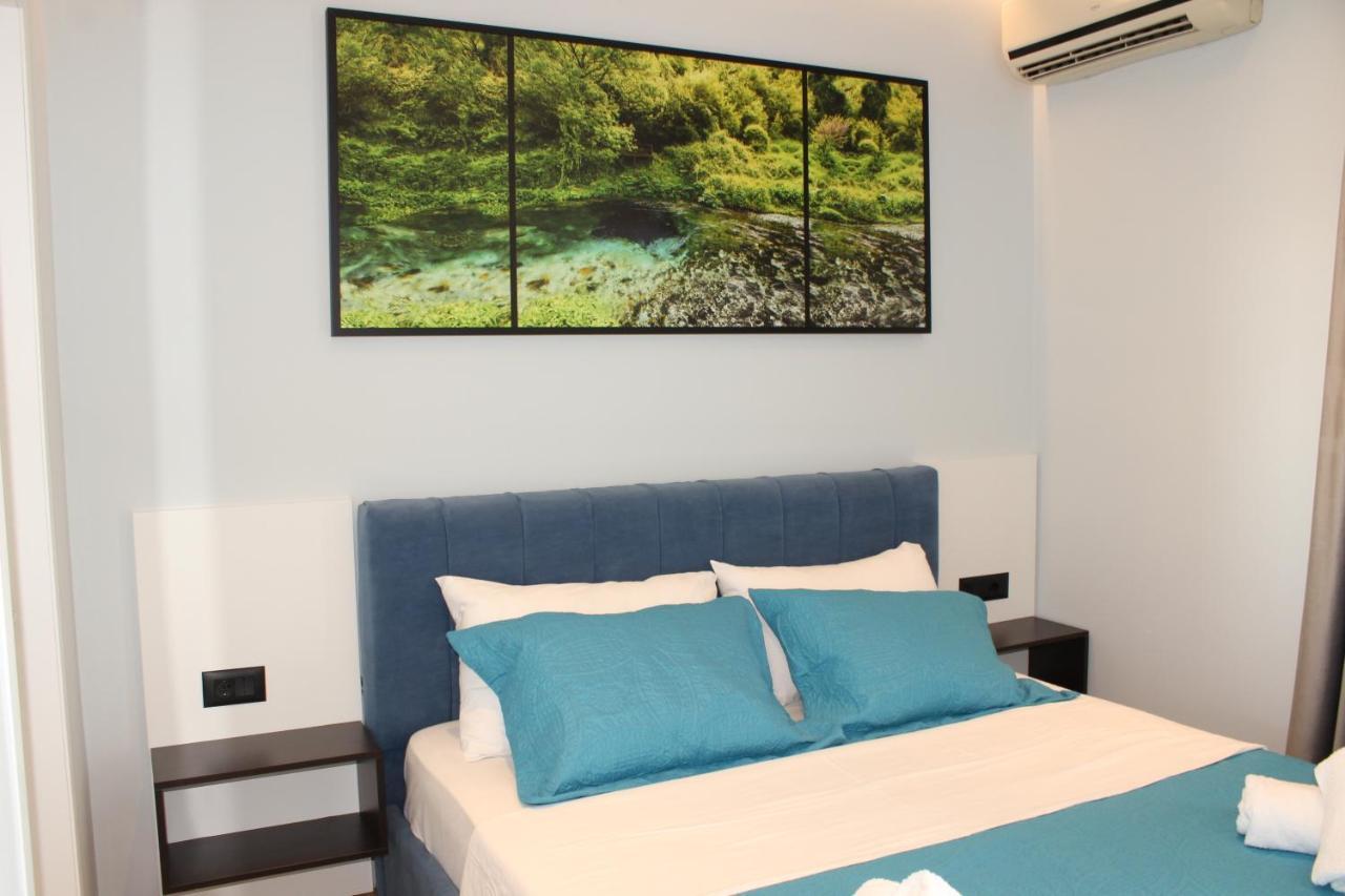 Bebi Hotel And Apartments Sarandë Eksteriør billede