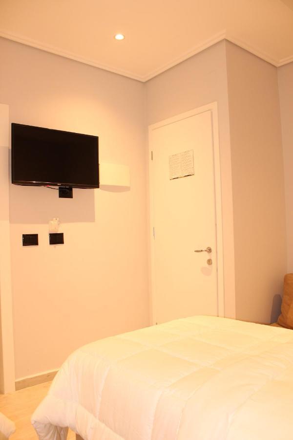 Bebi Hotel And Apartments Sarandë Eksteriør billede