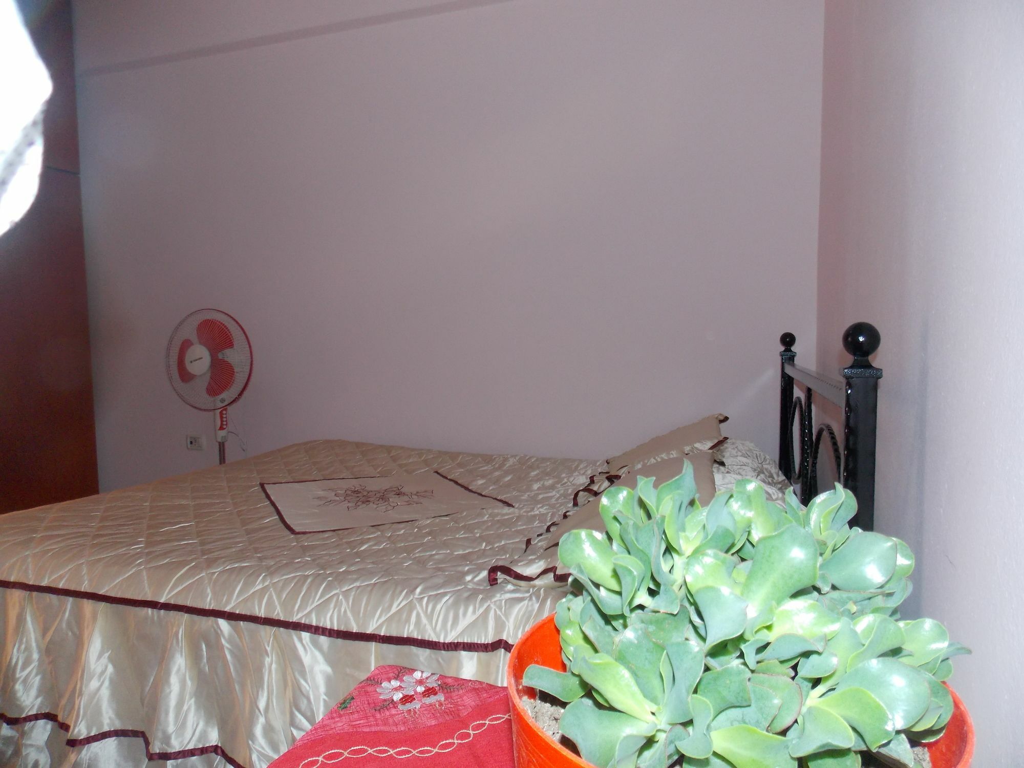 Bebi Hotel And Apartments Sarandë Eksteriør billede