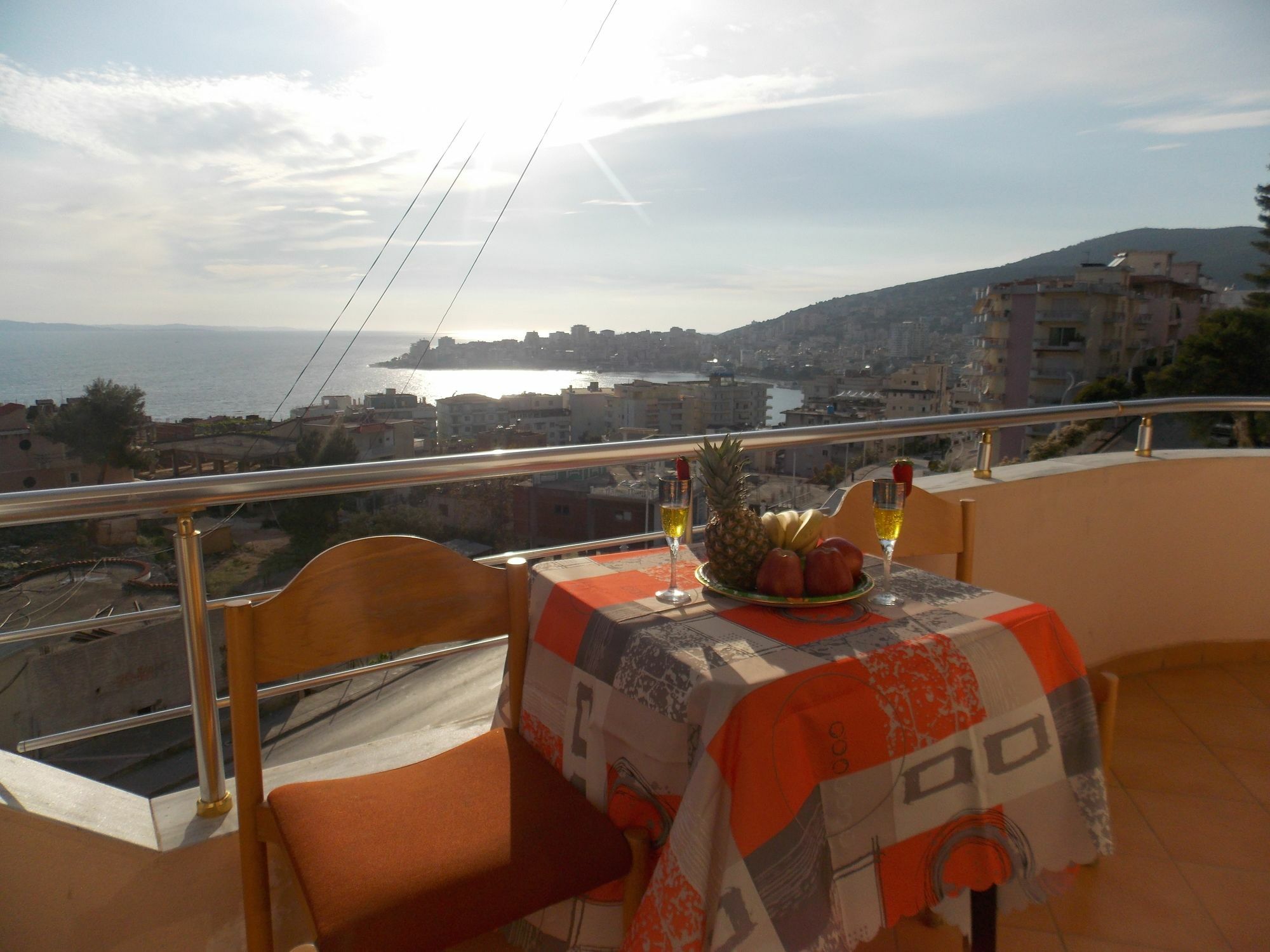 Bebi Hotel And Apartments Sarandë Eksteriør billede